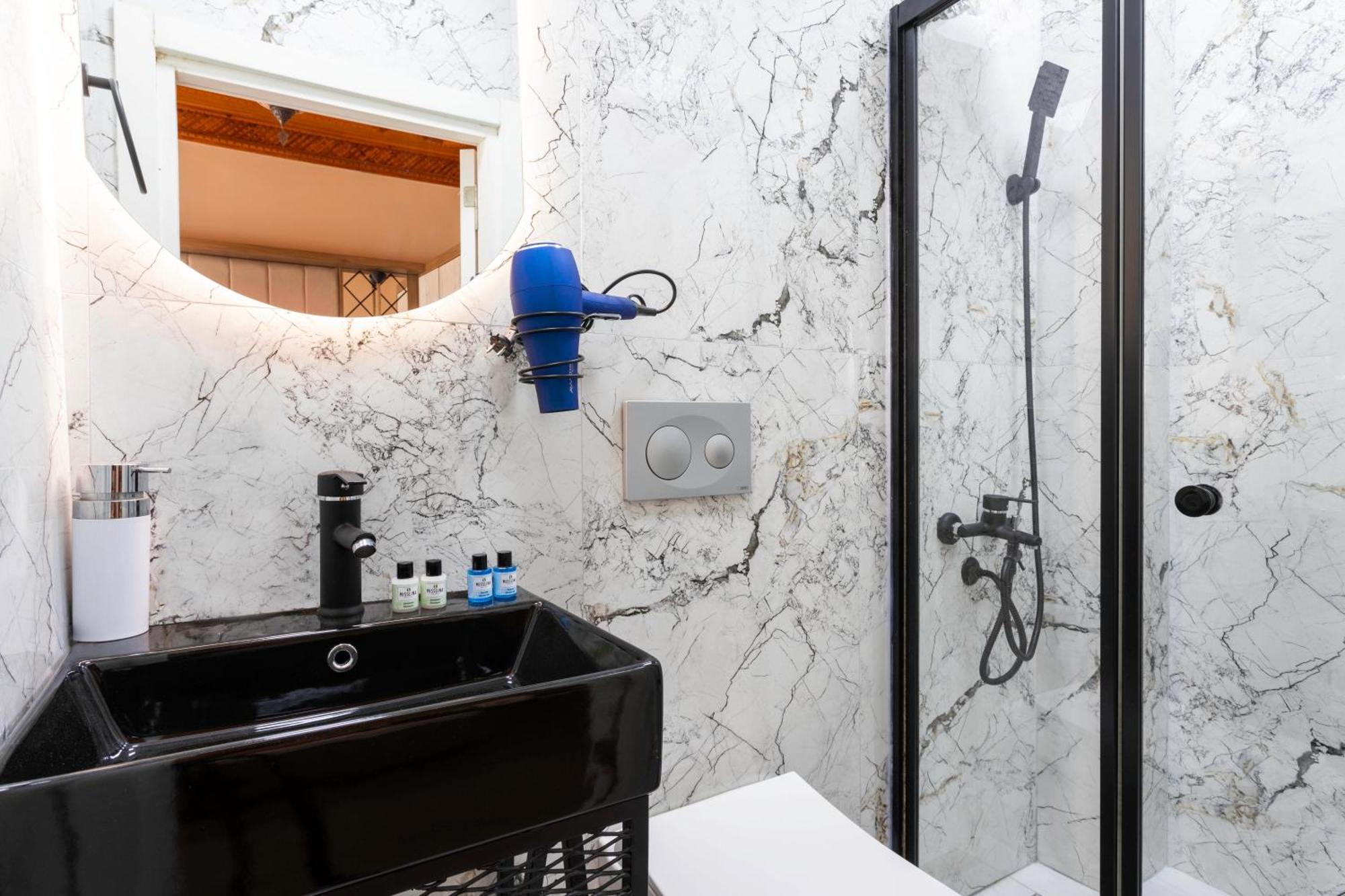 The Astra Hotel Istanbul Eksteriør billede